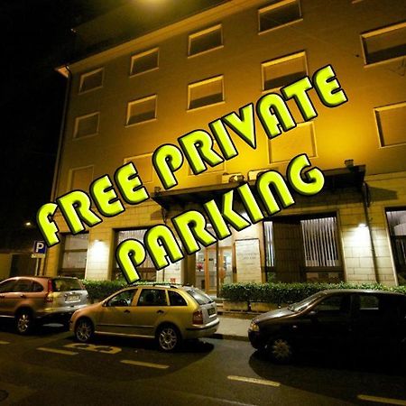 Hotel Milano Pistoia Exteriör bild
