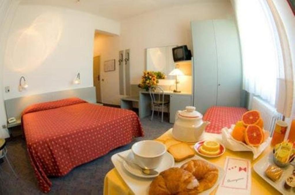 Hotel Milano Pistoia Rum bild