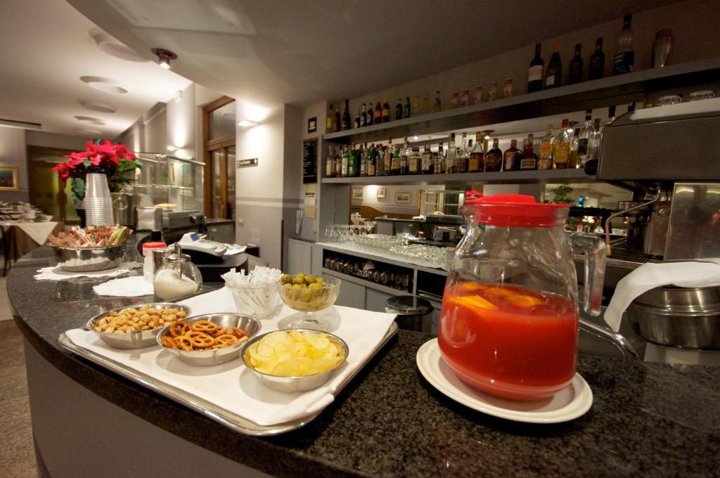 Hotel Milano Pistoia Exteriör bild