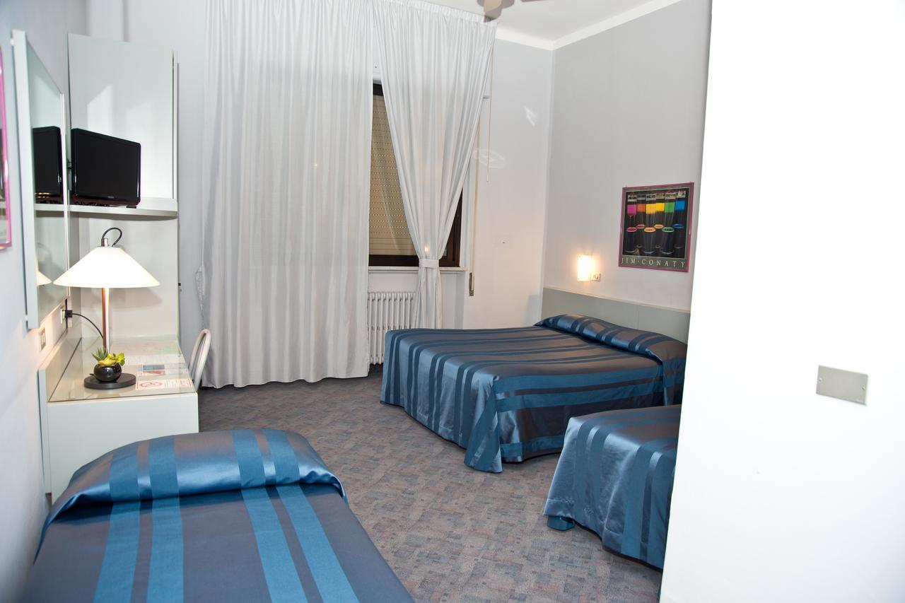 Hotel Milano Pistoia Exteriör bild