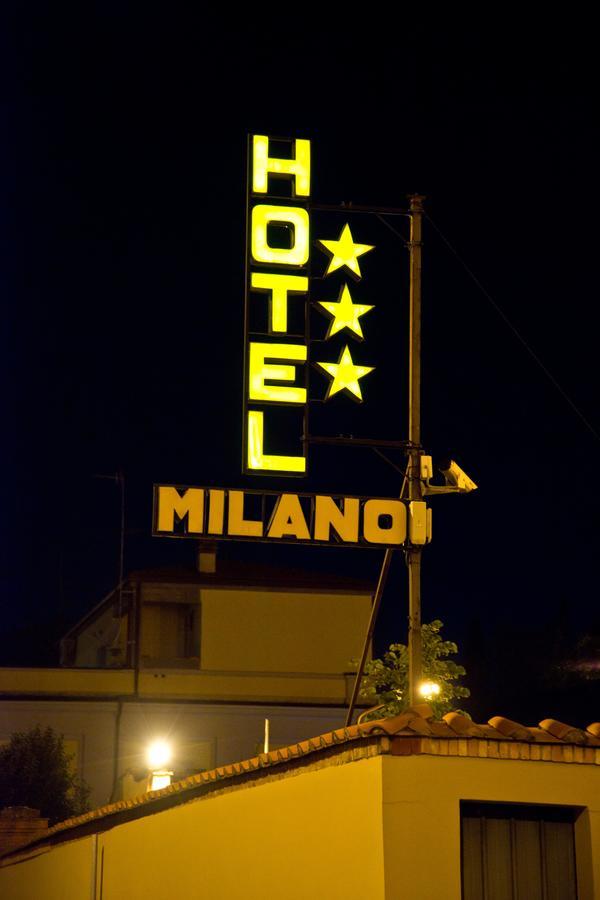 Hotel Milano Pistoia Exteriör bild